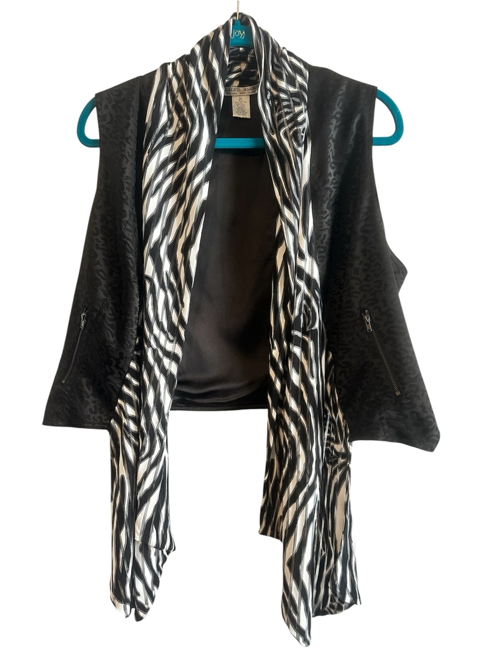 Alberto Makali Black Vest with Monochrome Zebra-Print Scarf Accent XL